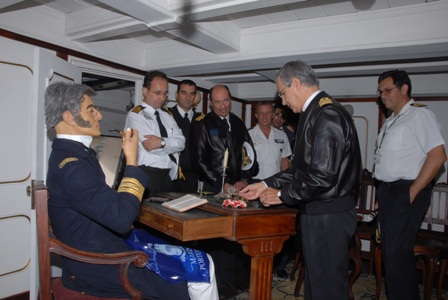Visit to Frigate D. Fernando II e Glï¿½ria